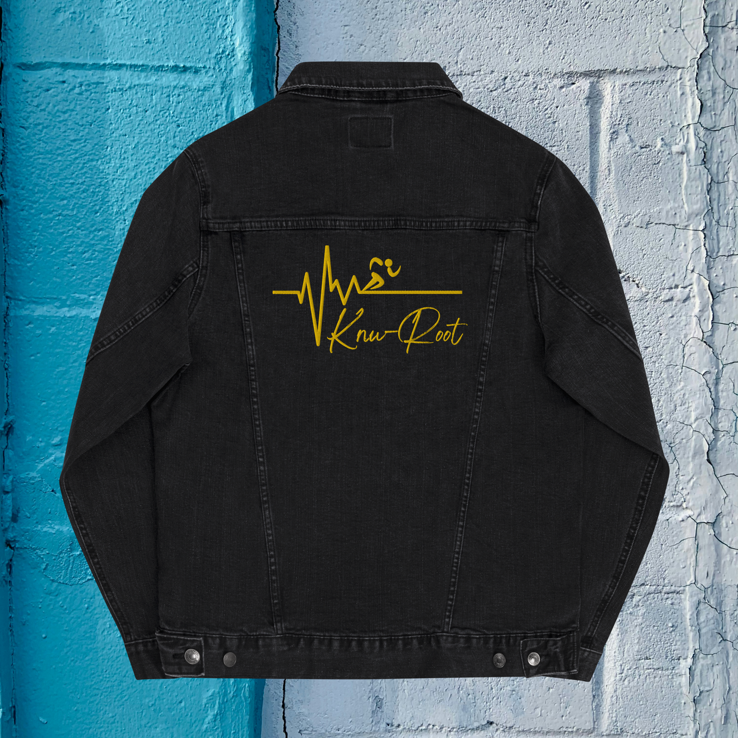 Chaqueta vaquera unisex bordada en negro Run,Ran, de KnuRoot
